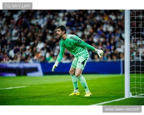 库尔图瓦：单赛季扑救成功率领跑欧洲的顶级数据统治