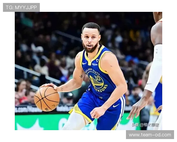 库里无球跑位制造空位，拉开防守胜于上季