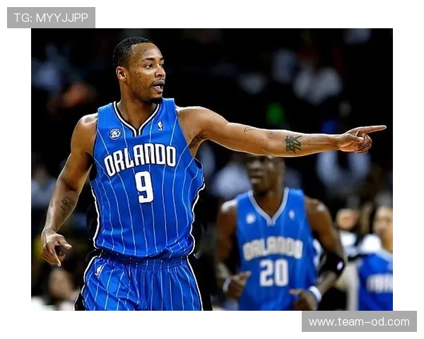 德怀特·霍华德篮下强攻提升防守效率显著 拉开队内内线差距