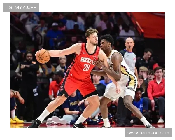 霍勒迪突破制造对抗提升防守效率,引领球队关键时刻表现 霍勒迪突破制造对抗提升防守效率,引领球队关键时刻表现